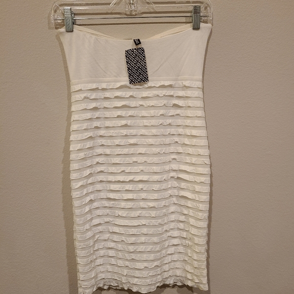 NWT White Fitted Dress - Picture 4 of 6